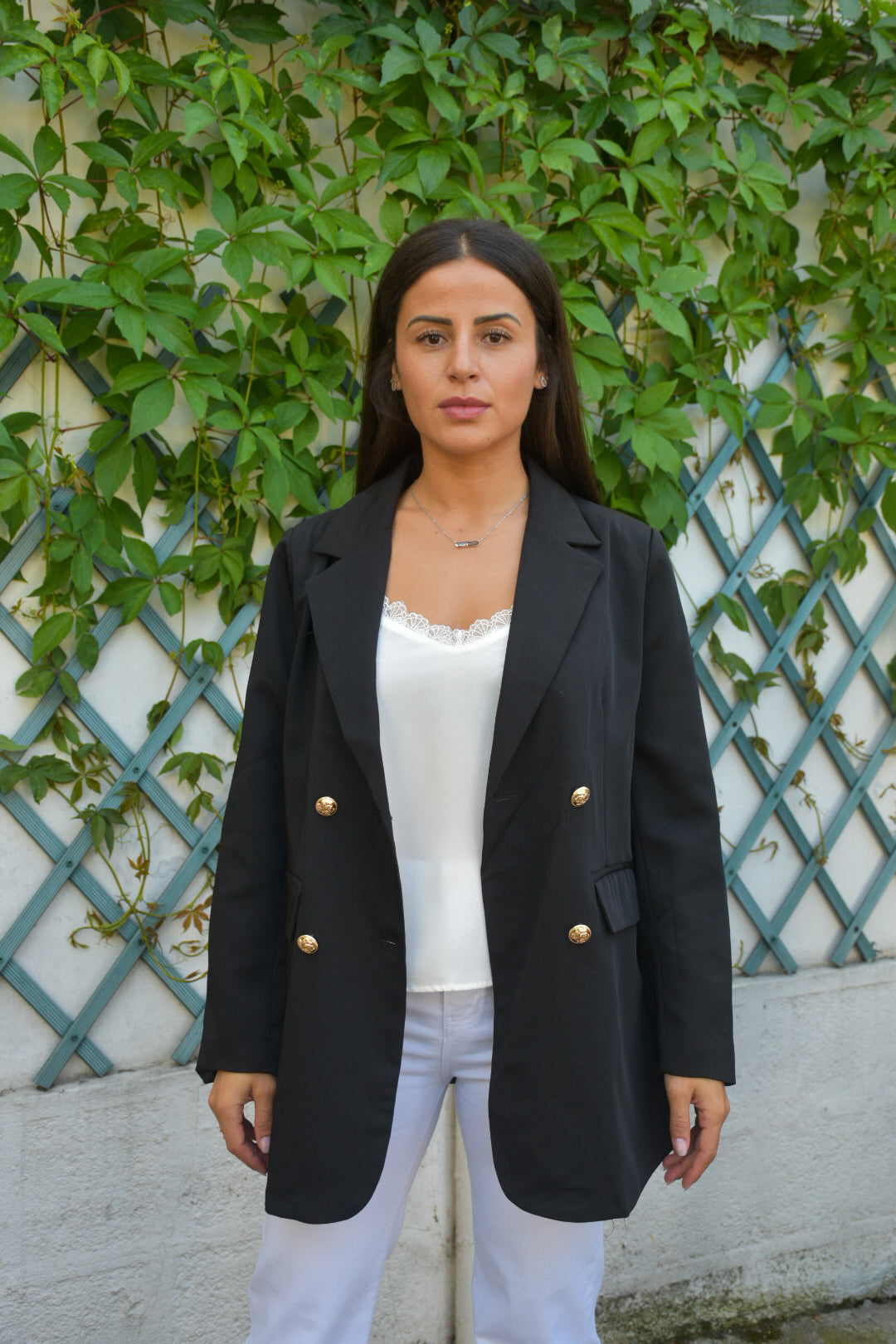 Blazer Noir Élégance Dorée